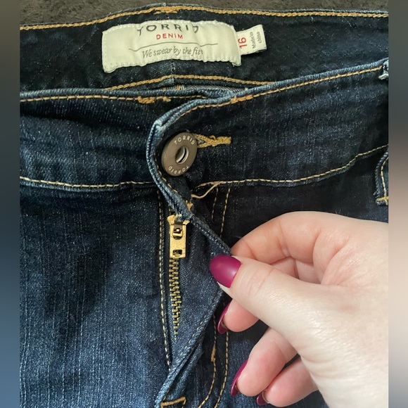 Torrid Dark Wash Jean Shorts - Picture 4 of 6